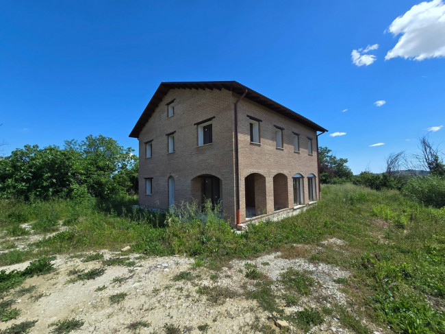 Casale in vendita a Montappone