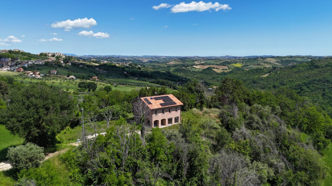 Casale in vendita a Montappone