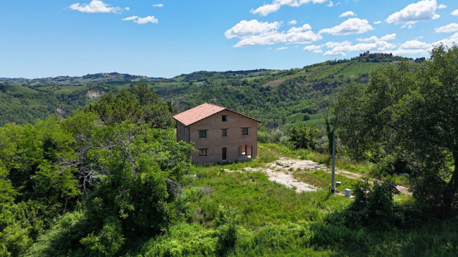 Casale in vendita a Montappone