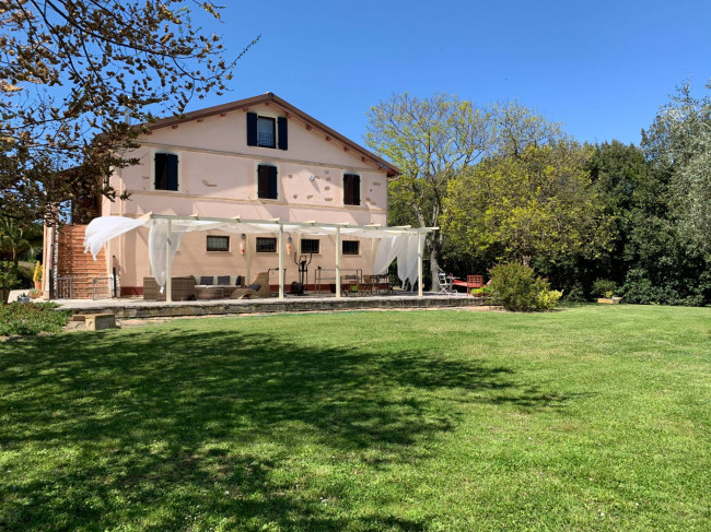 Casale in vendita a Porto Sant'Elpidio