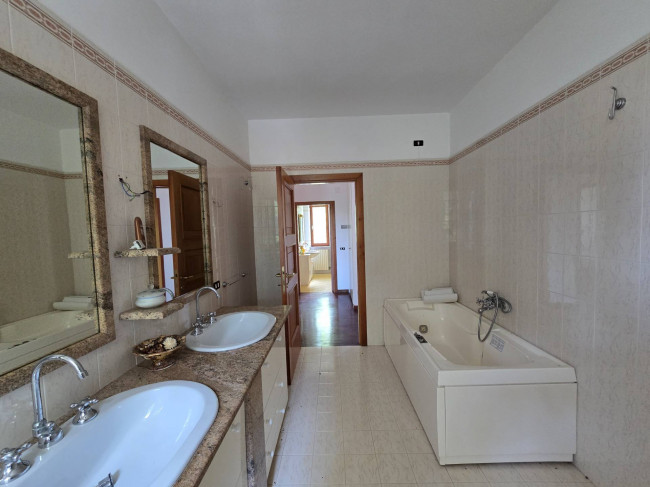 Villa in vendita a Ponzano di Fermo