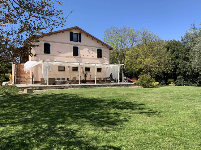 Casale in vendita a Porto Sant'Elpidio