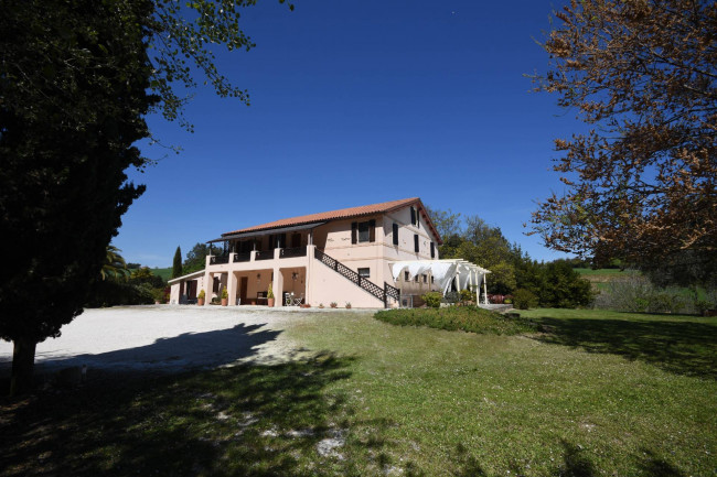 Casale in vendita a Porto Sant'Elpidio