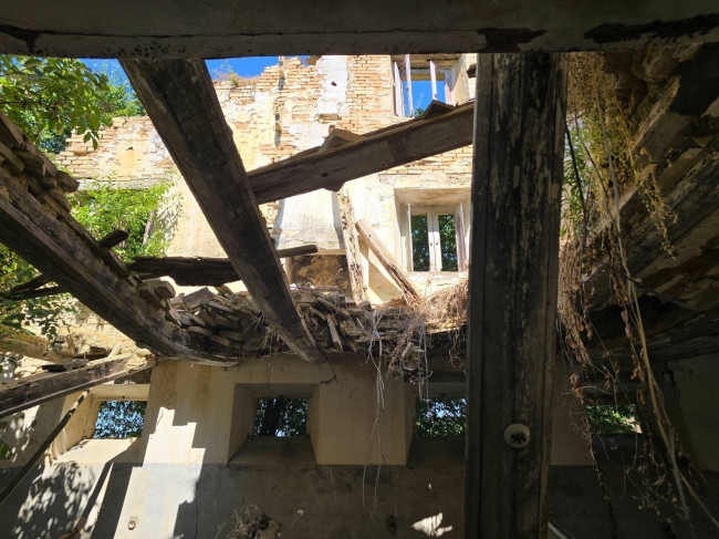 Rustico in vendita a Belmonte Piceno