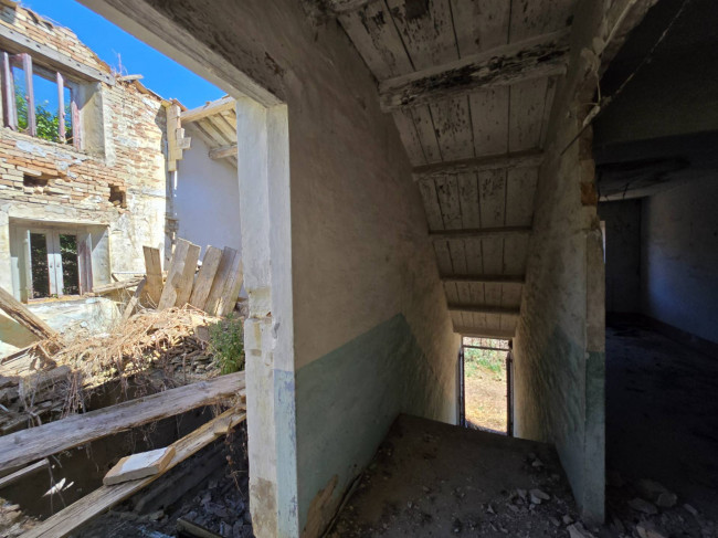 Rustico in vendita a Belmonte Piceno