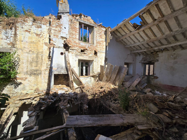Rustico in vendita a Belmonte Piceno
