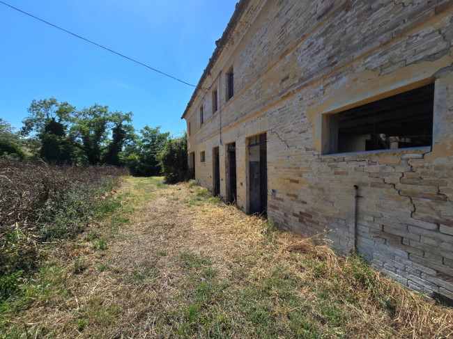 Rustico in vendita a Belmonte Piceno