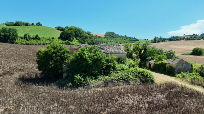 Rustico in vendita a Belmonte Piceno
