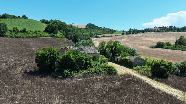 Rustico in vendita a Belmonte Piceno