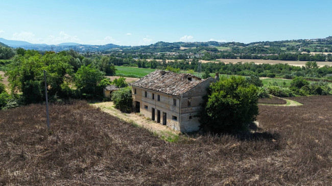 Rustico in vendita a Belmonte Piceno