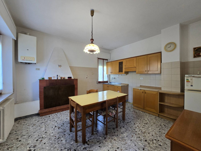 Single House for sale in Fermo