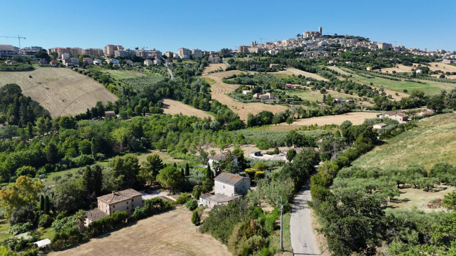 Single House for sale in Fermo