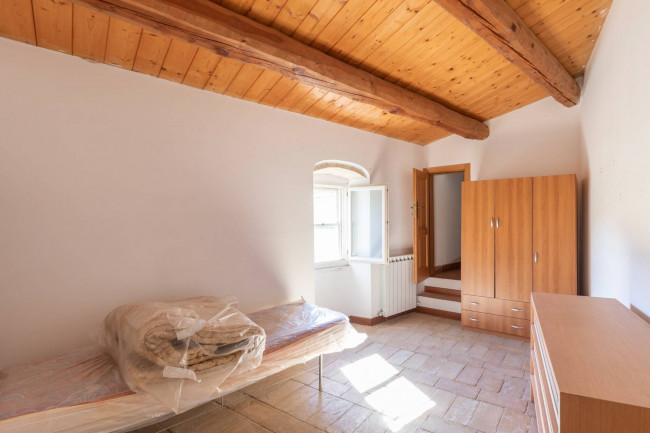 Casa indipendente in vendita a Valfornace