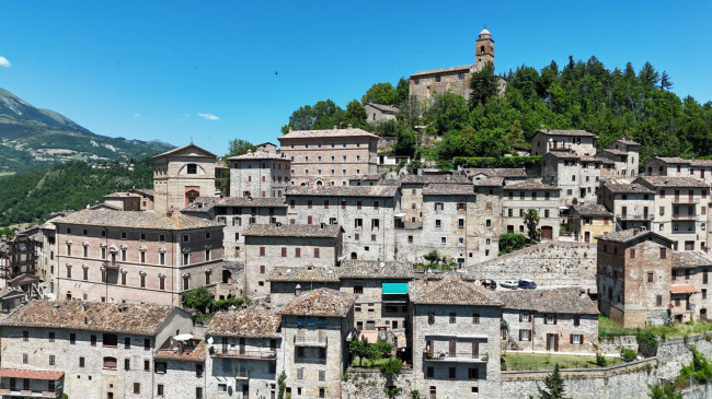 Appartamento in vendita a Montefortino