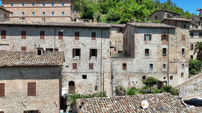 Appartamento in vendita a Montefortino