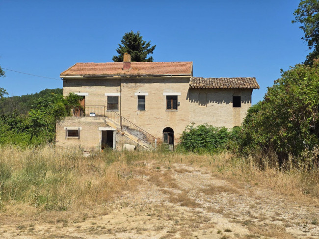 Rustico in vendita a Servigliano