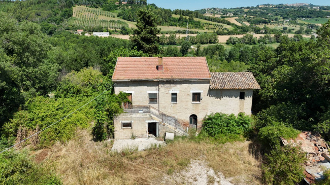 Rustico in vendita a Servigliano