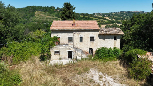 Rustico in vendita a Servigliano