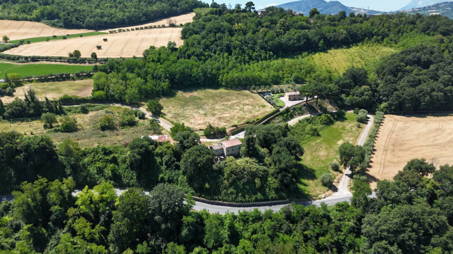 Rustico in vendita a Servigliano