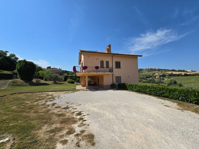 Casa singola in vendita a Fermo
