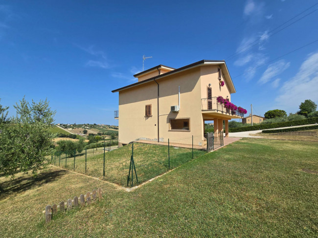 Casa singola in vendita a Fermo