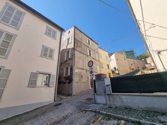 Casa indipendente in affitto a Fermo