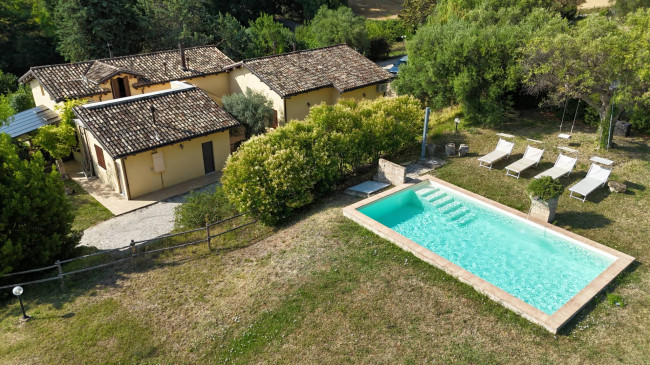 Villa in vendita a Treia
