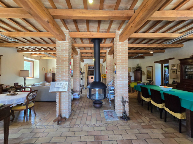 Casale in vendita a Fermo
