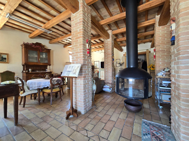 Casale in vendita a Fermo