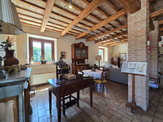 Casale in vendita a Fermo