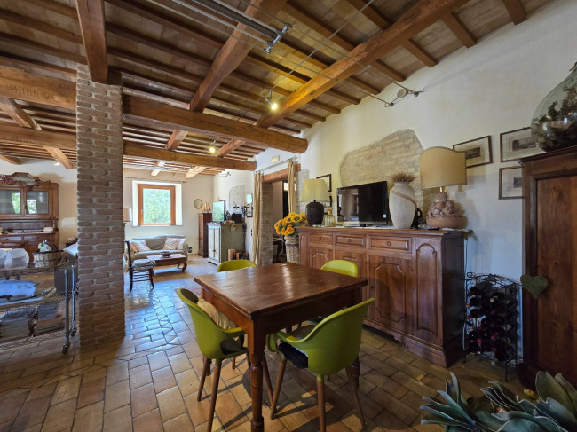 Casale in vendita a Fermo