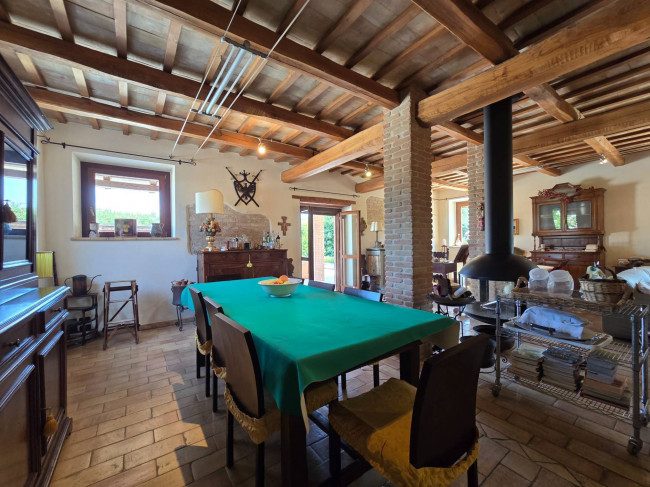 Casale in vendita a Fermo