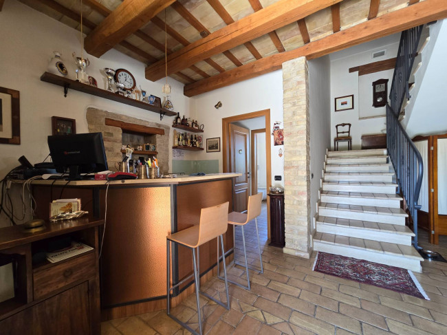Casale in vendita a Fermo