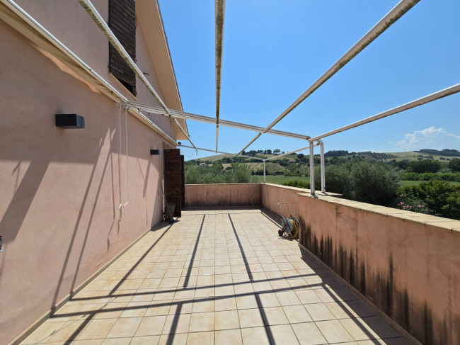 Casale in vendita a Fermo