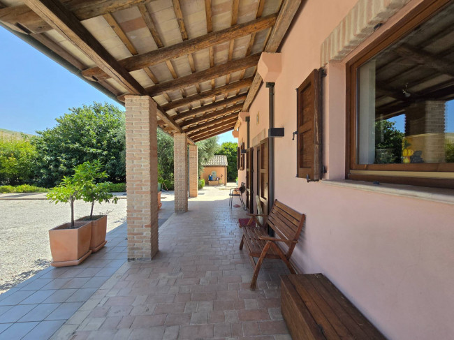 Casale in vendita a Fermo