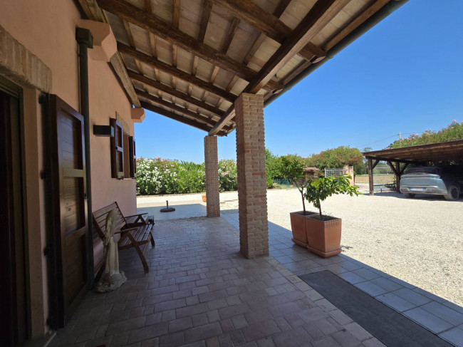 Casale in vendita a Fermo
