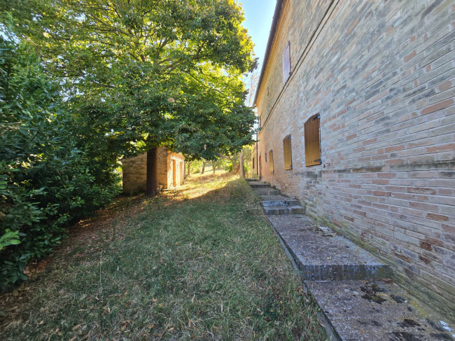 Casale in vendita a Monte San Pietrangeli