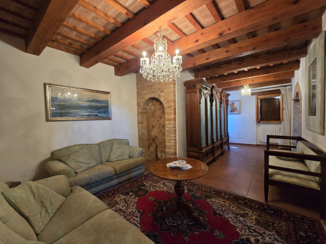 Casale in vendita a Monte San Pietrangeli