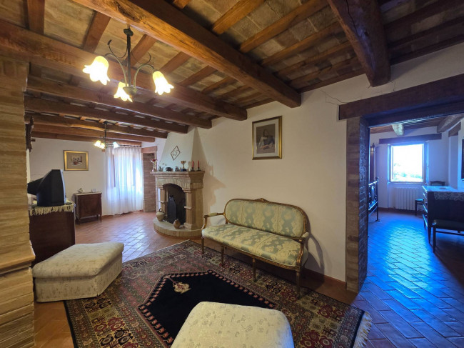 Casale in vendita a Monte San Pietrangeli