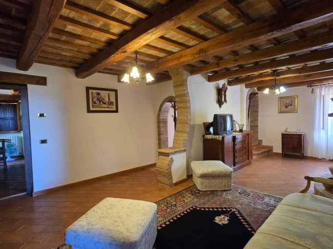 Casale in vendita a Monte San Pietrangeli