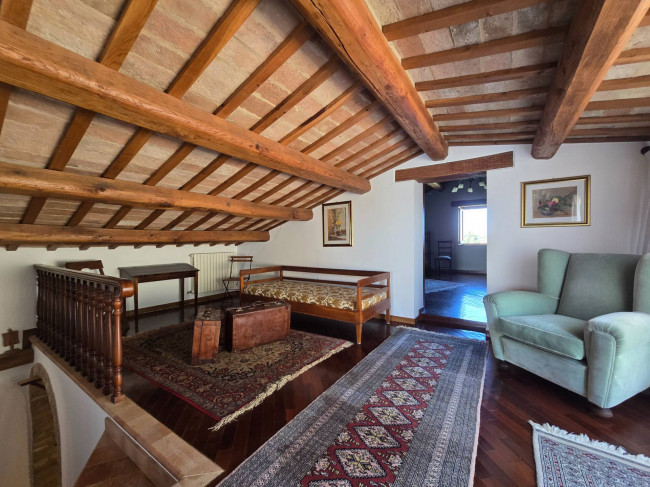 Casale in vendita a Monte San Pietrangeli