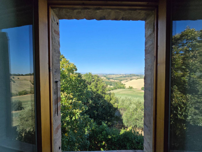 Casale in vendita a Monte San Pietrangeli
