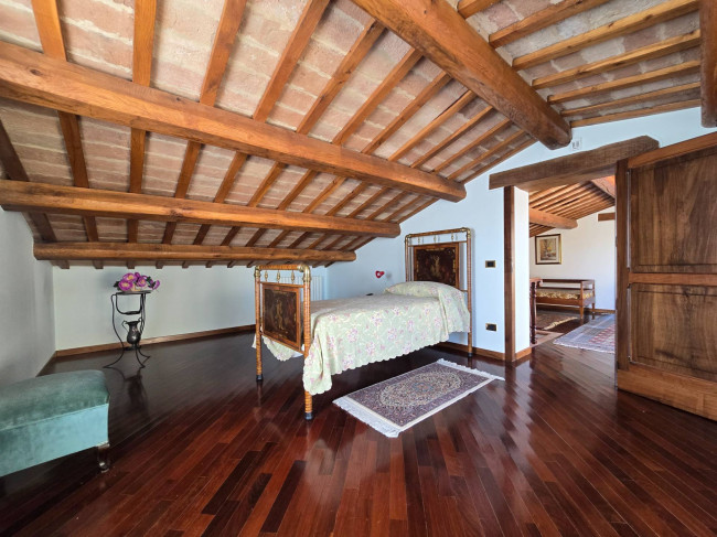 Casale in vendita a Monte San Pietrangeli