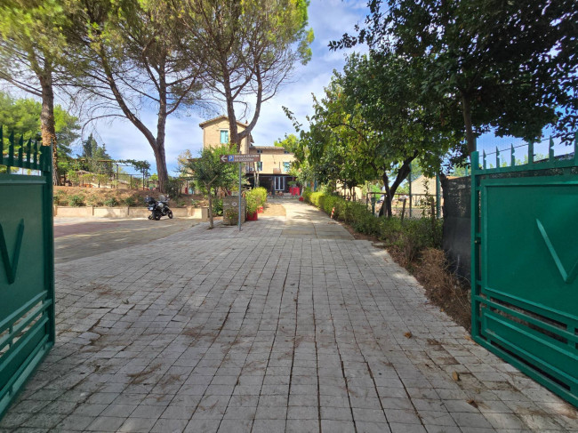 Casale in vendita a Fermo
