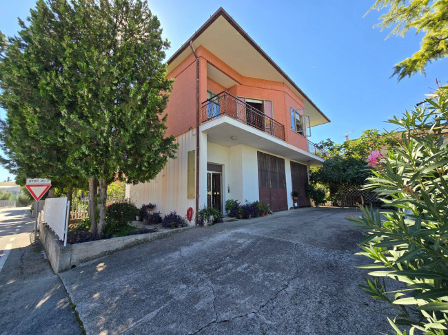 Casa singola in vendita a Grottazzolina