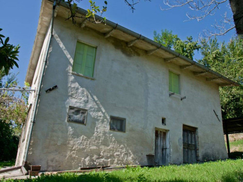 Casale in vendita a Ortezzano