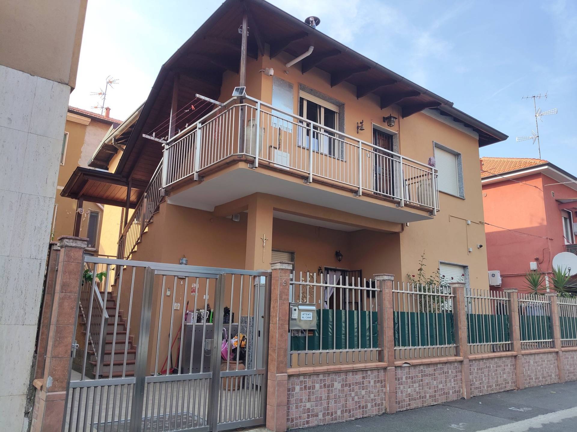 Casa Bifamiliare