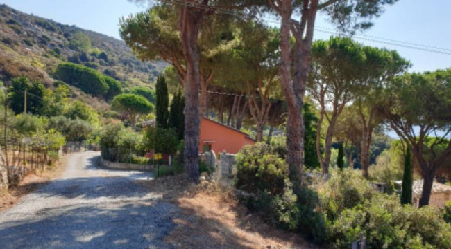 Villa in vendita a Campo Nell'elba (LI)