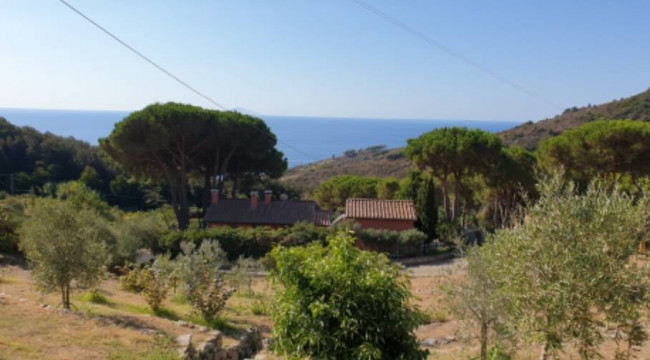 Villa in vendita a Campo Nell'elba (LI)