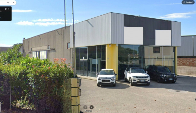 Locale commerciale in vendita a Volpago del Montello